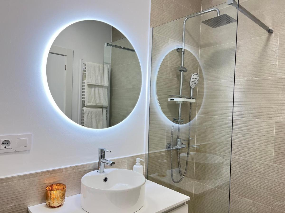 Ansar Suite Torrelavega Exterior photo